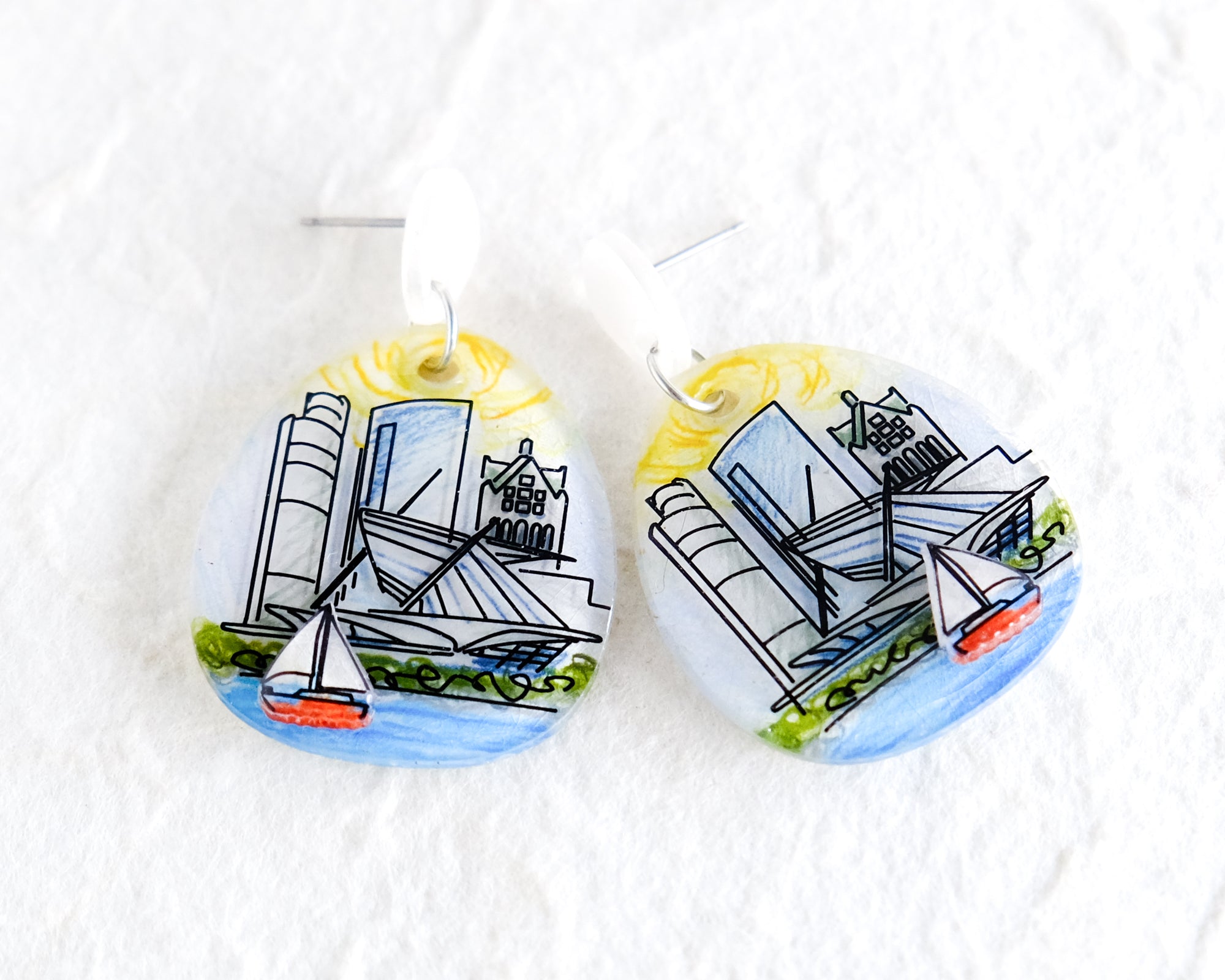Milwaukee Wisconsin Illustrated City Skyline Hoop Earrings
