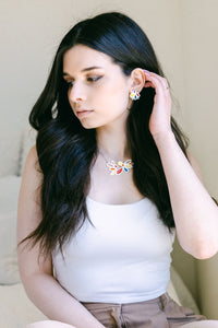 Elizabeth : Vintage-Inspired contemporary resin statement necklace