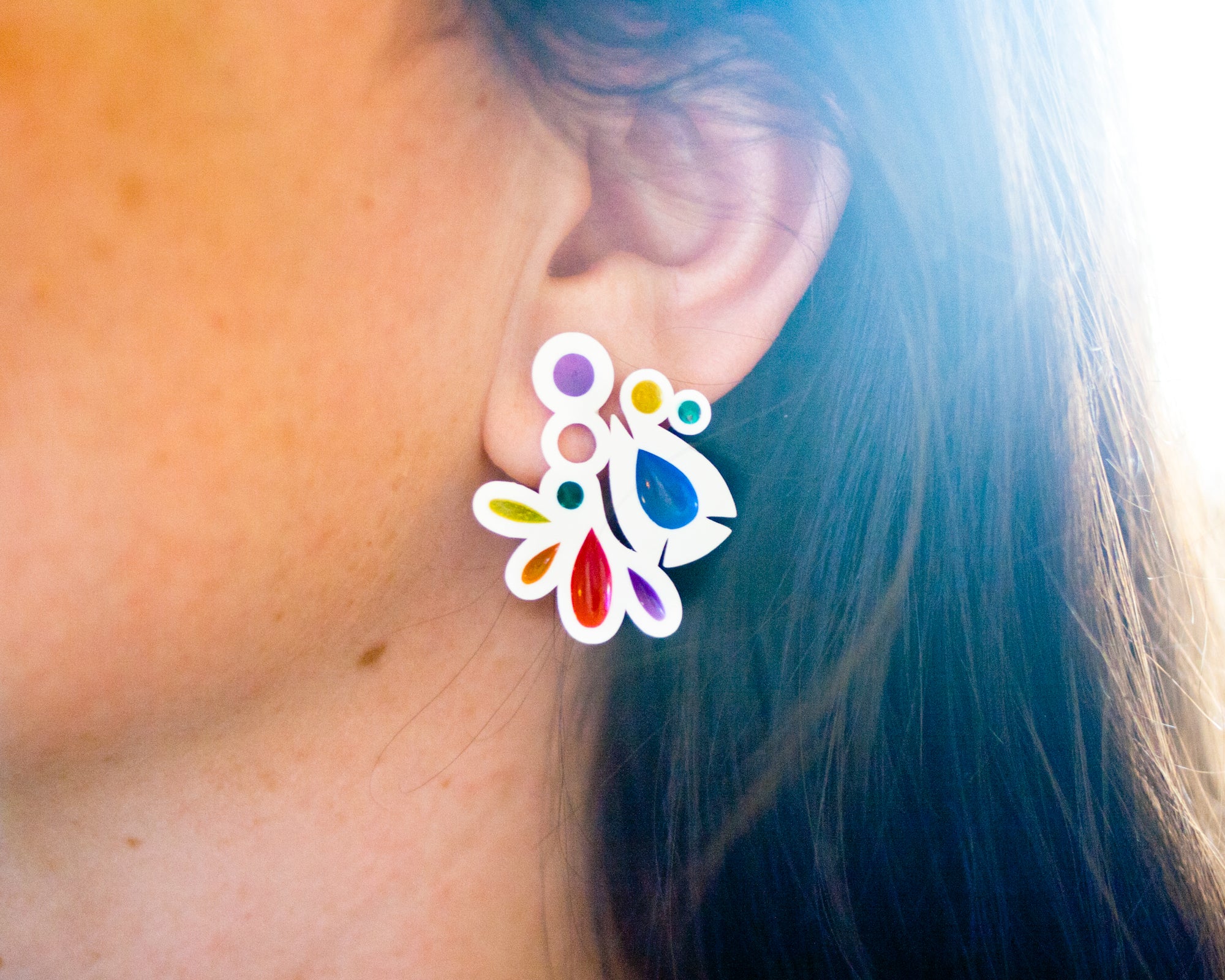 HENRIETTA : Vintage-Inspired pear-cut modern resin statement earrings