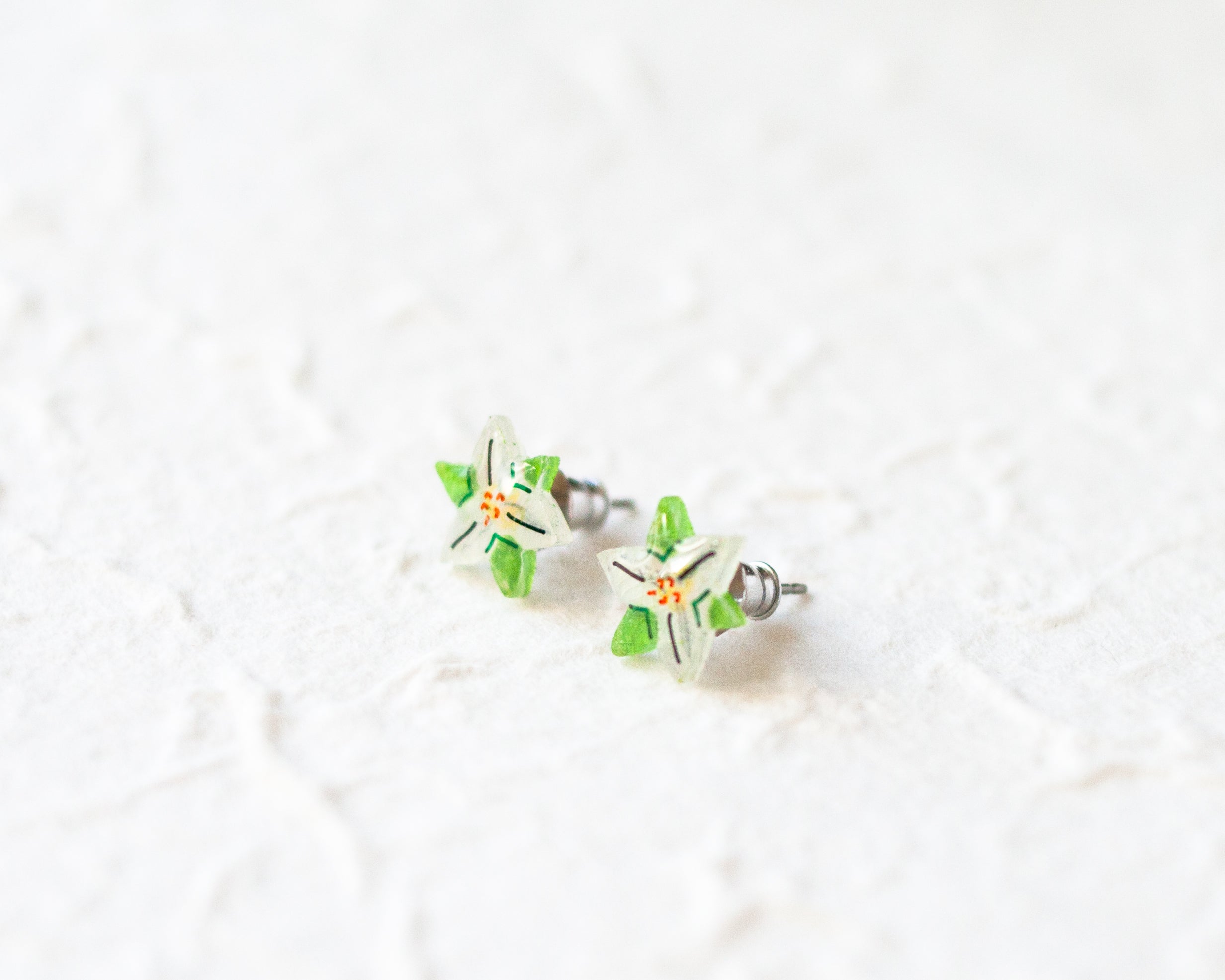 Petite Fleurs: Trillium White Flower Stud Earrings