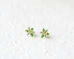 Load image into Gallery viewer, Petite Fleurs: Trillium White Flower Stud Earrings

